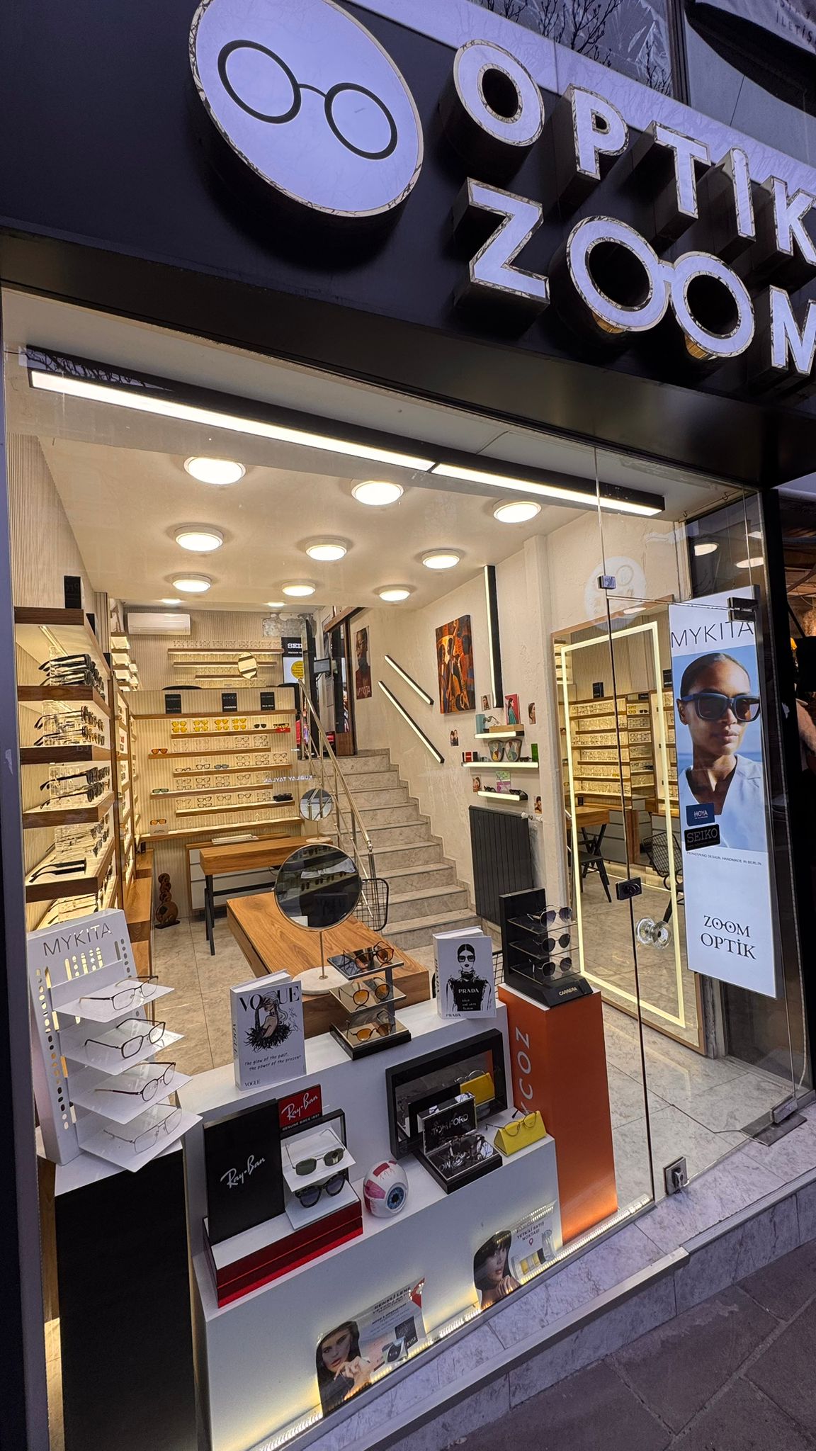 OPTIK ZOOM Dış Görünüm